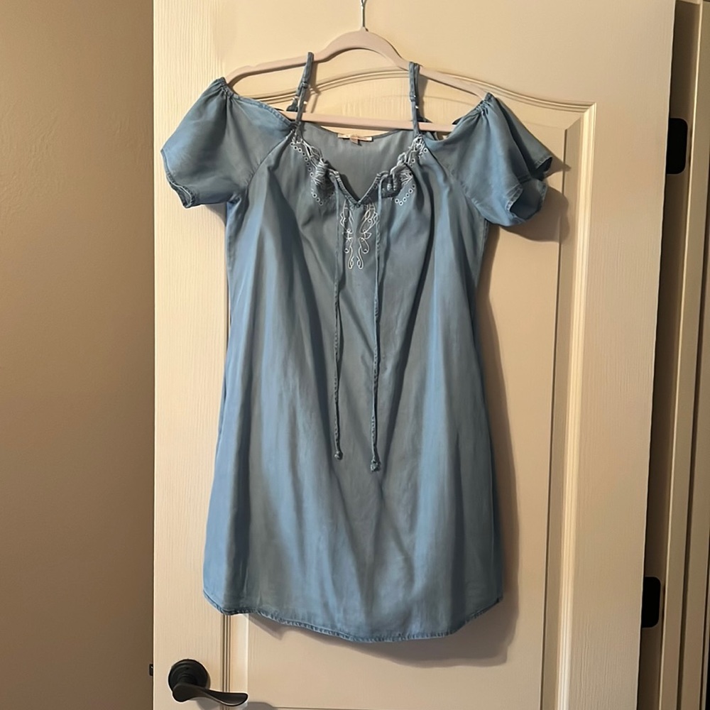 Cold shoulder chambray dress